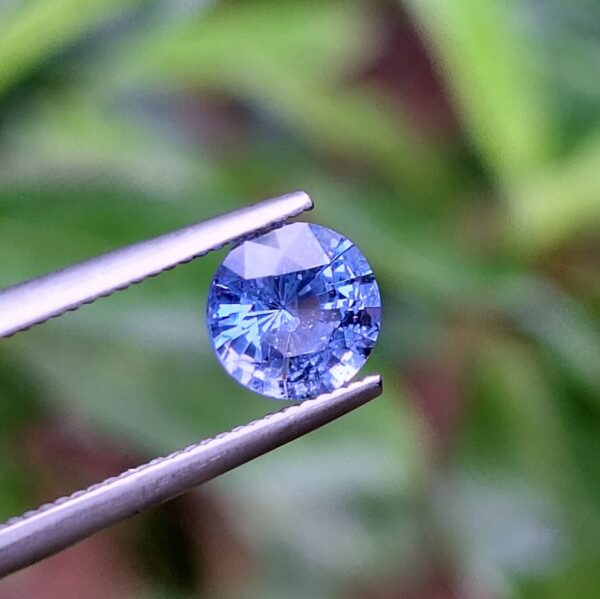 Natural Blue Sapphire | 1.23 Carats | Ceylon | Certified unheated - Image 4