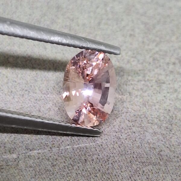 1.37 Carats | Ceylon Padparadscha| Certified Untreated Natural - Image 4