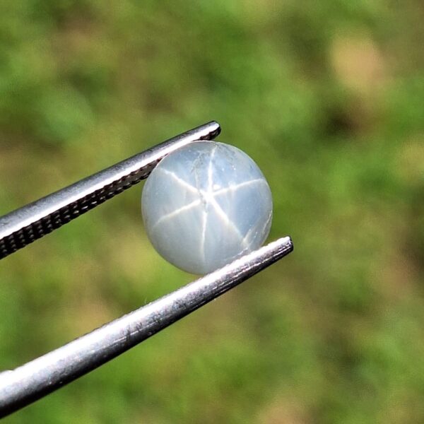 4.03 cts Natural Star Sapphire Unheated Gray Cabochon Cut - Image 4