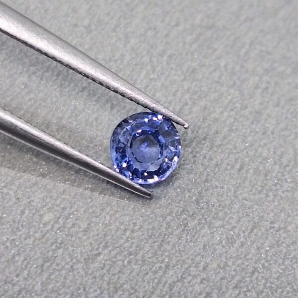 Blue Sapphire Natural 0.69 Cts. | Certified | Shape round - Image 6