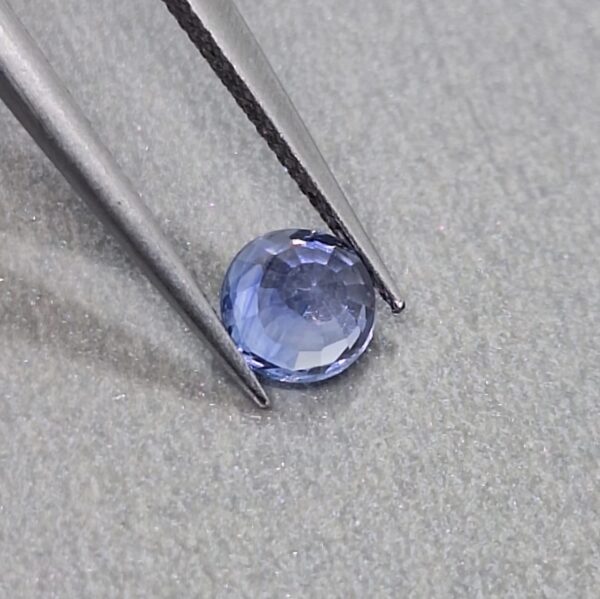 Blue Sapphire Natural 0.69 Cts. | Certified | Shape round - Image 4