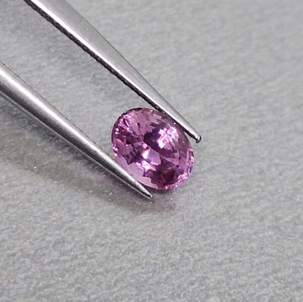 Natural Pink Sapphire 0.70 ct -untreated - Gemstone - Certified