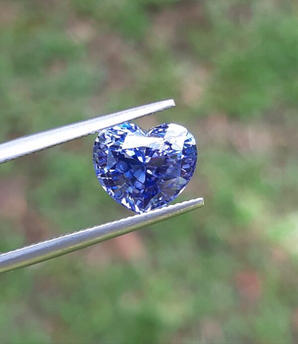 3.78 Cts. Natural | Certified | Shape Heart | Ceylon Blue Sapphire - Image 6