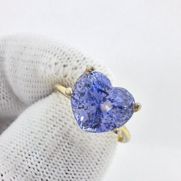 3.78 Cts. Natural | Certified | Shape Heart | Ceylon Blue Sapphire - Image 3