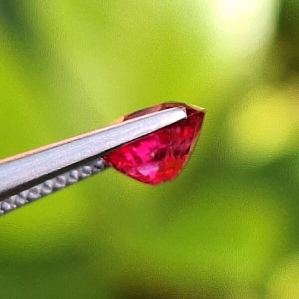 Natural Burma Vivid Pink Spinel - 0.47 ct certified loose Gemstone - Image 6