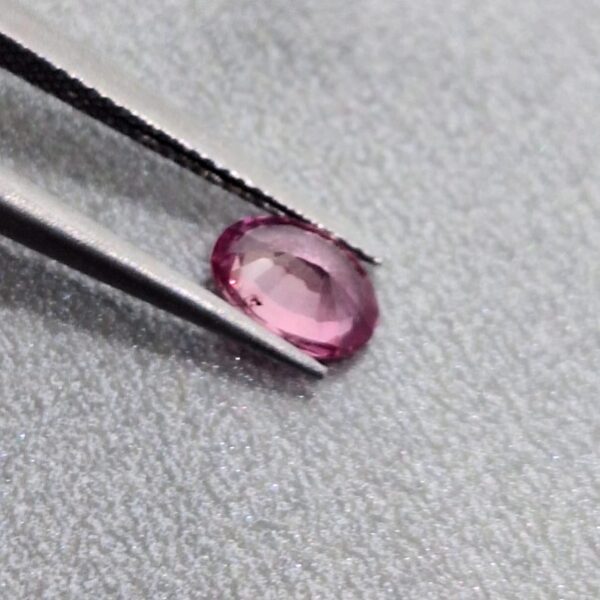 Natural Pink Sapphire - 0.49ct Certified Cut Shape Ovel Gem - Image 3