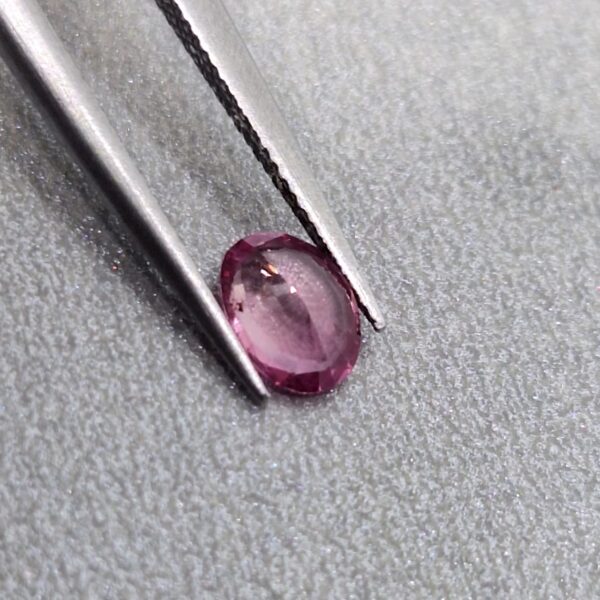 Natural Pink Sapphire - 0.49ct Certified Cut Shape Ovel Gem - Image 4