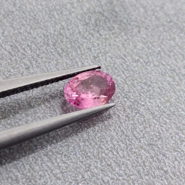 Natural Pink Sapphire - 0.49ct Certified Cut Shape Ovel Gem - Image 5