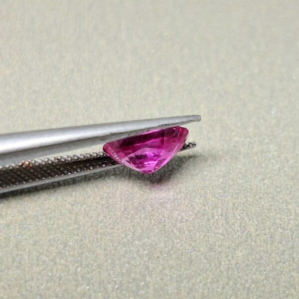 Natural Vivid Pink Sapphire - 1.21 Carats | Ceylon | Untreated - Image 9