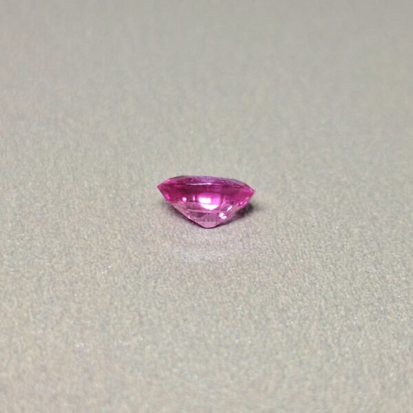 Natural Vivid Pink Sapphire - 1.21 Carats | Ceylon | Untreated - Image 5