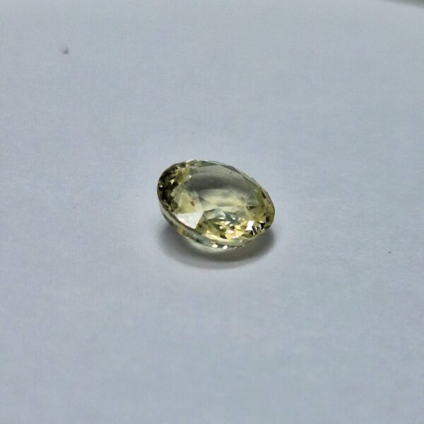 Natural Yellow Sapphire - 2.29 Carats | Ceylon | Certified Untreated - Image 7