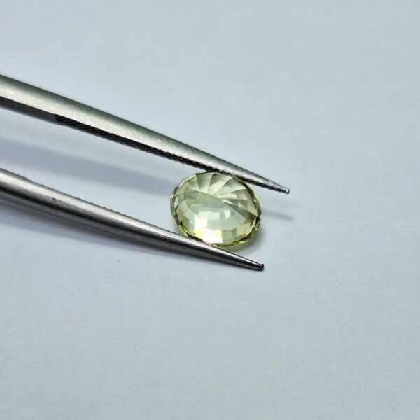 Natural Yellow  Sapphire - 2.25 Carats | Certified Untreated - Image 8