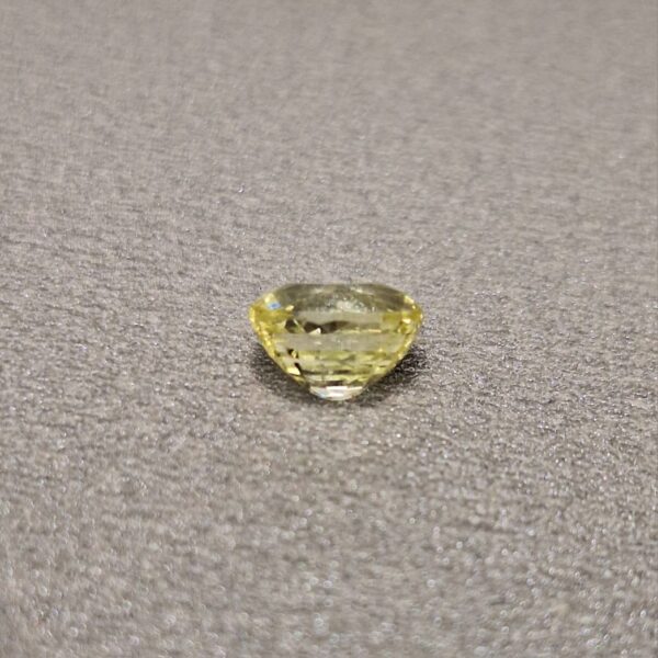 Natural Yellow  Sapphire - 2.25 Carats | Certified Untreated - Image 9