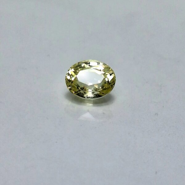 Natural Yellow  Sapphire - 2.25 Carats | Certified Untreated - Image 3