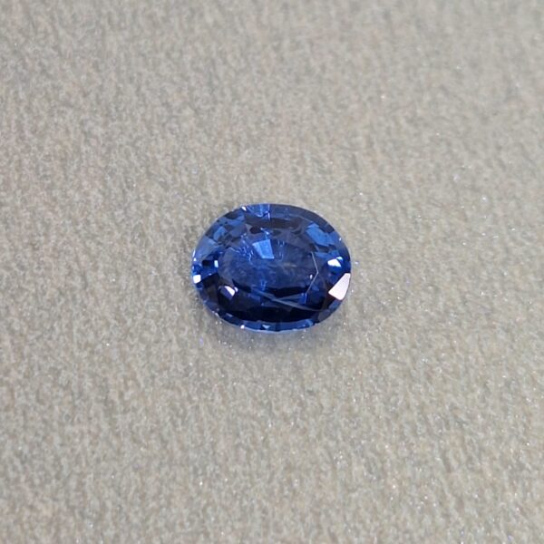 Cornflower Blue Sapphire- Natural untreated | Oval 1.05 cts. - Image 3