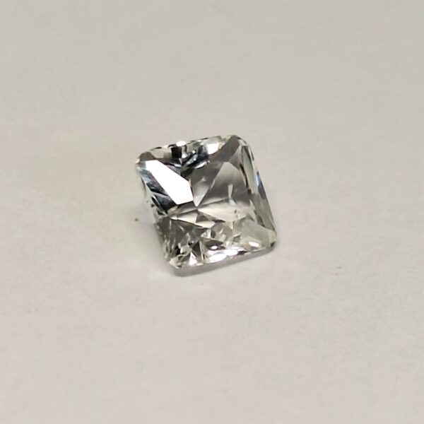 Natural White Sapphire - 1.73 Carats | Heated| SriLanka - Image 5