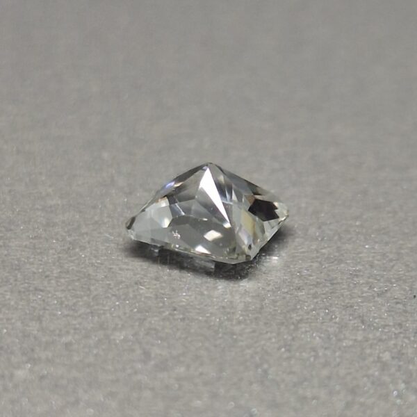 Natural White Sapphire - 1.73 Carats | Heated| SriLanka - Image 7