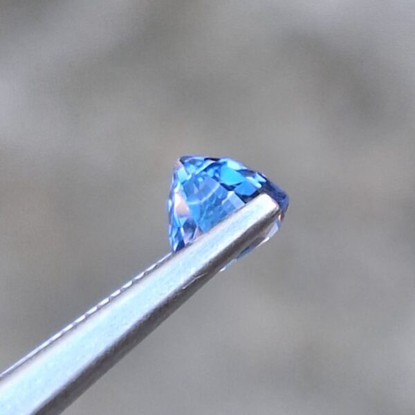 Cornflower Blue Sapphire- Natural untreated | Oval 1.00 cts. - Image 10