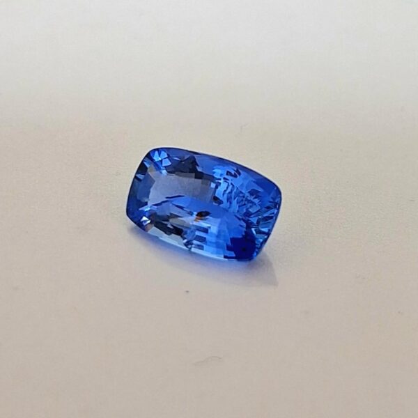 Cornflower Blue Sapphire- Natural untreated | Cushion 5.01 cts. - Image 3