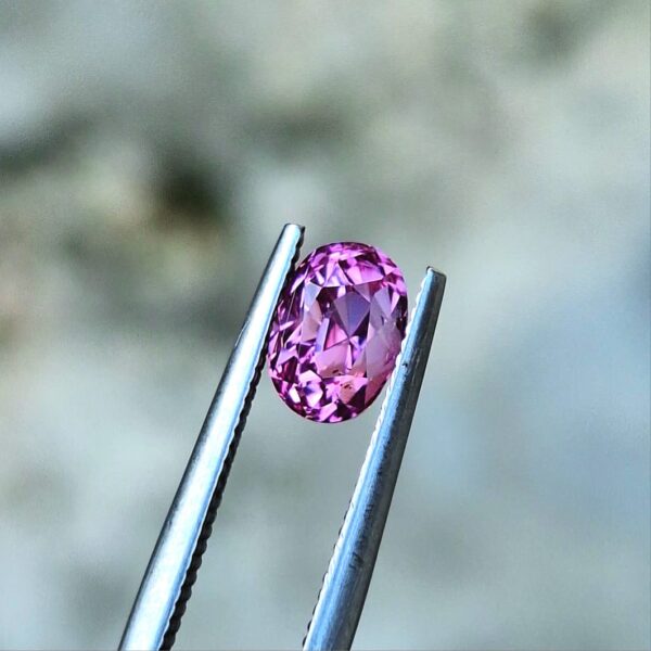 Natural Vivid Pink Sapphire - 1.73 Carats | Untreated | Ceylon - Image 2